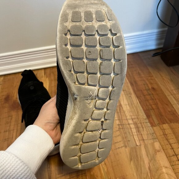 Roshe Two Flyknit V2 Black Anthracite Men's Sneaker - Picture 9 of 12